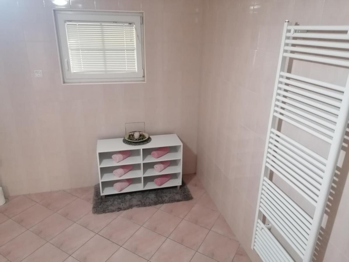 Apartma Sandi Sentilj Exteriör bild