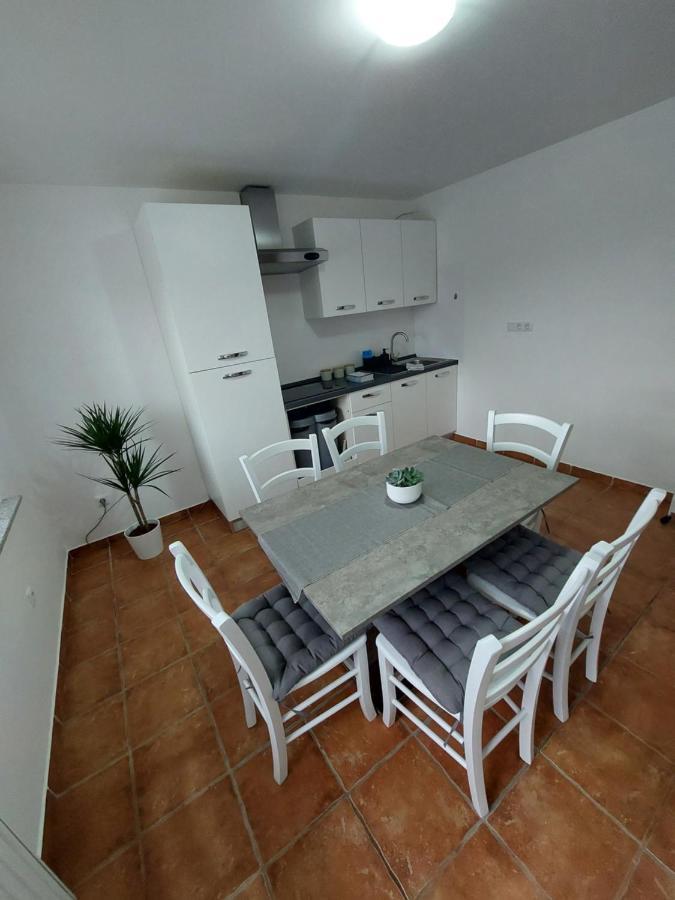 Apartma Sandi Sentilj Exteriör bild